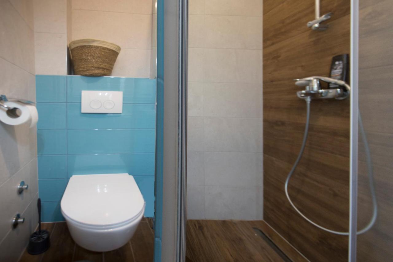 Studio And Hot Tub Split Ngoại thất bức ảnh