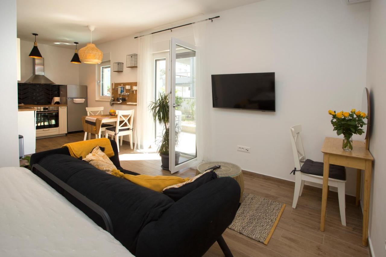 Studio And Hot Tub Split Ngoại thất bức ảnh